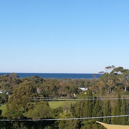 Castle Stay At Lakes Entrance Exteriör bild